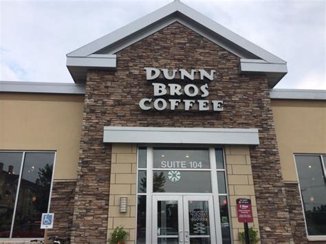 Located at 120 Elton Hills Drive NW Dunn Brothers Coffee in Rochester is an independently owned coffeehouse and franchise, based out of Minnesota, that focuses on thoughtfully sourced beans for fresh, locally-roasted coffee. . Dunn bros coffee near me